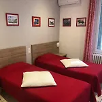 Lou Garbin Hotel Saint-Laurent-dʼAigouze