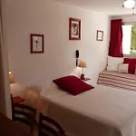 Lou Garbin Hotel 3*