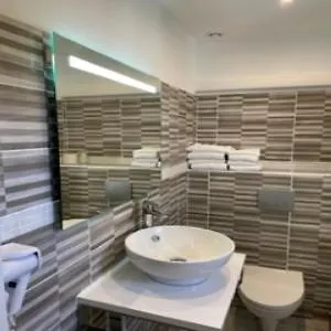 Lou Garbin Hotel Saint-Laurent-d'Aigouze