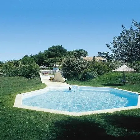 Lou Garbin Сен-Лоран-Д'Эгуз