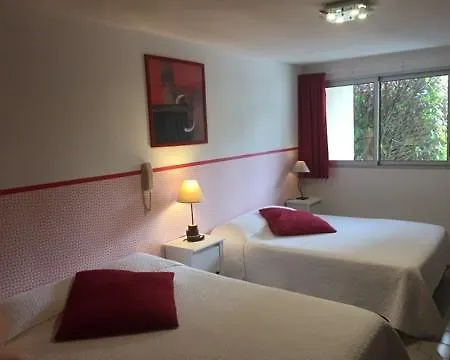 Lou Garbin Отель