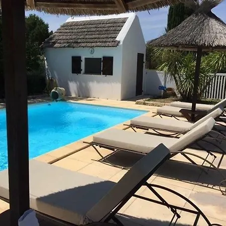 Hotel Lou Garbin Saint-Laurent-d'Aigouze